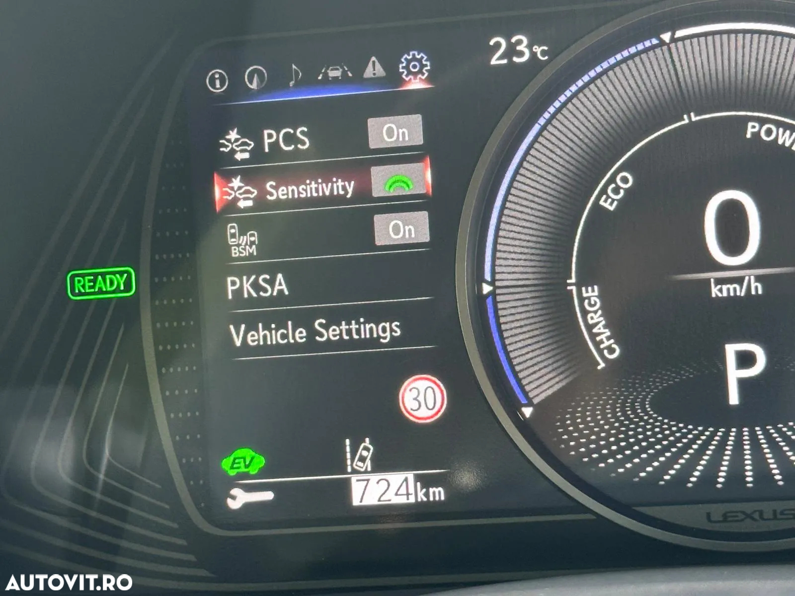 Lexus UX 250h Business Edition - 33