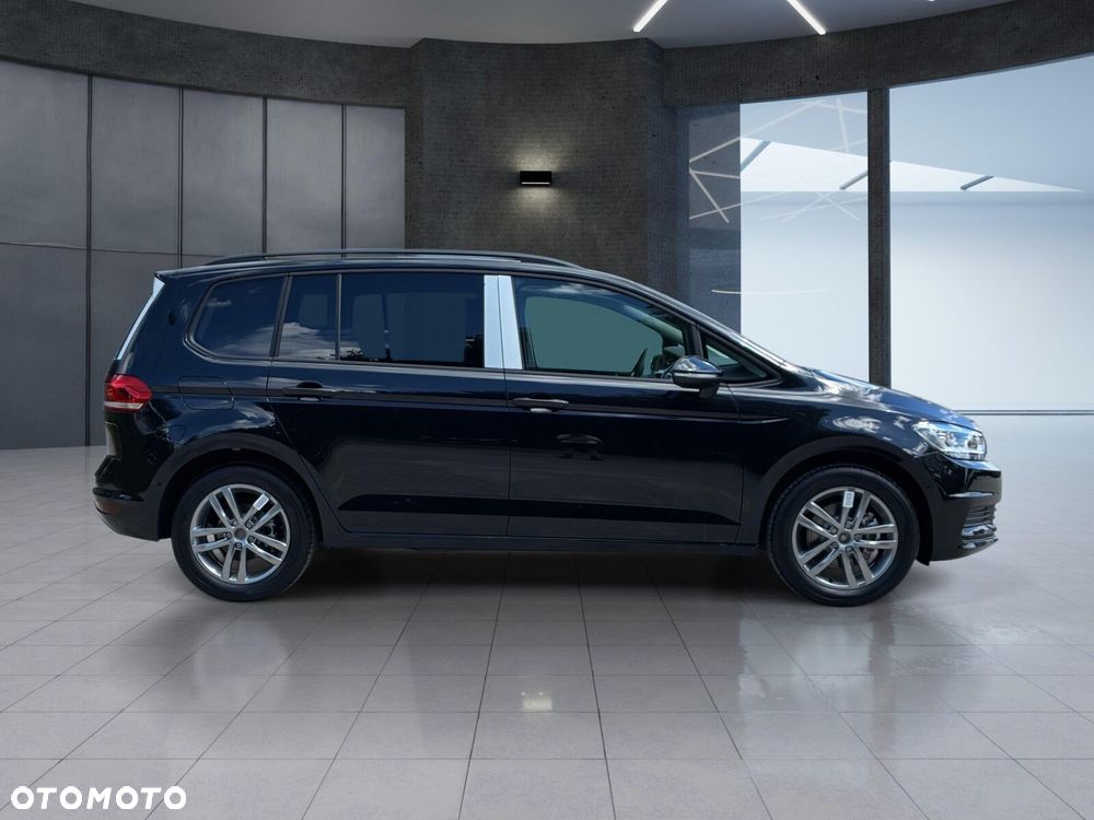 Volkswagen Touran - 3