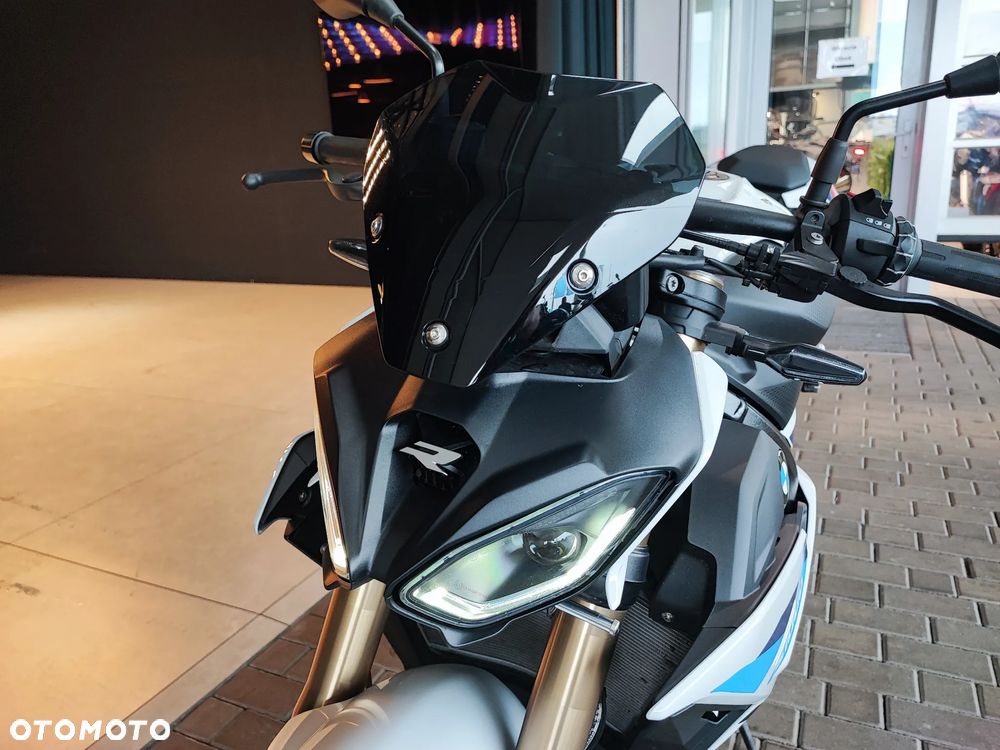 BMW S - 20