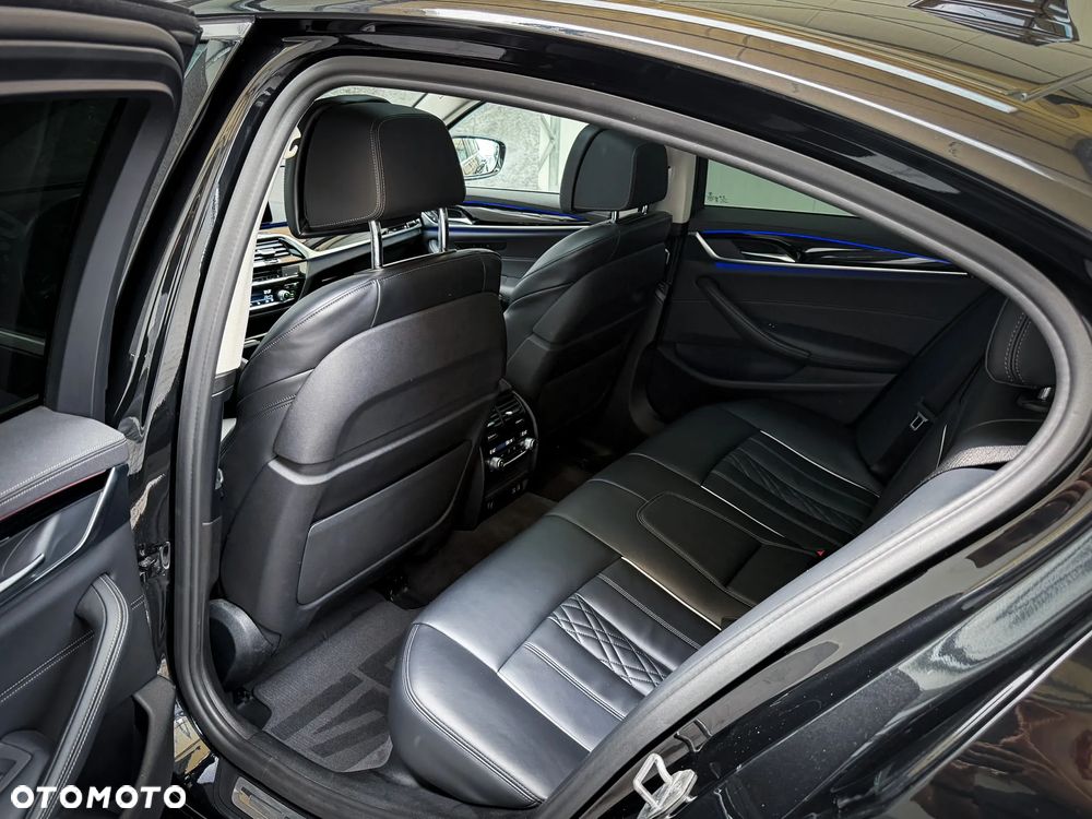 BMW Seria 5 530d Luxury Line - 33