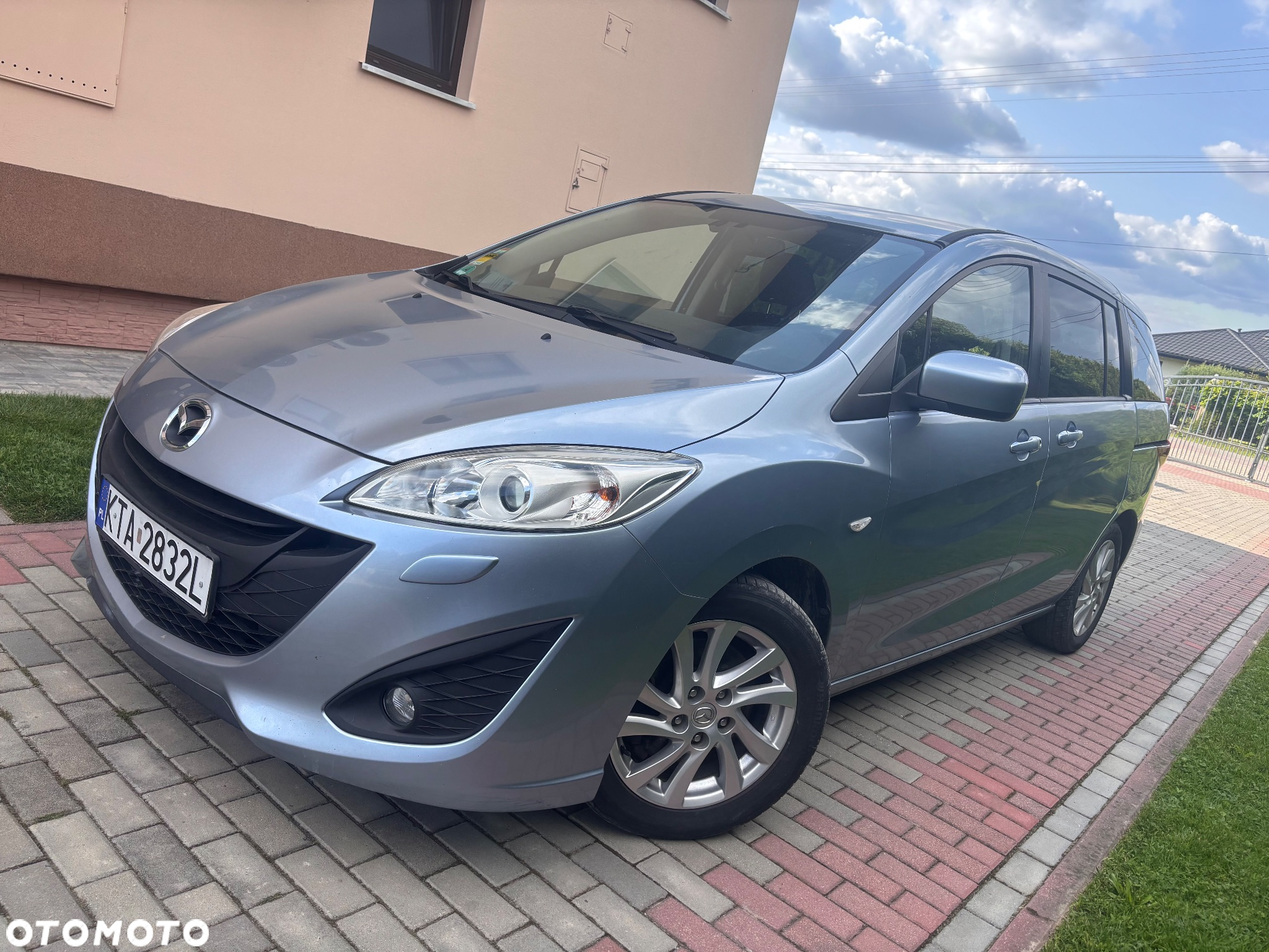 Mazda 5 2.0 Exclusive + - 10
