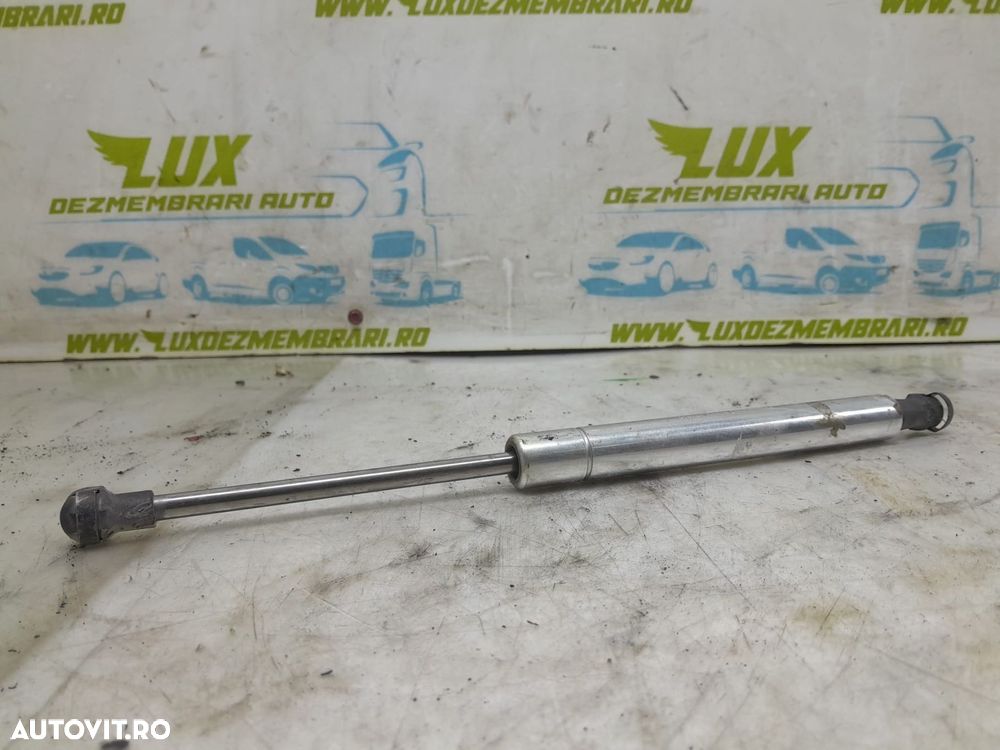 Amortizor telescop capota dreapta 3D0823359B Volkswagen VW Phaeton 1 - 2