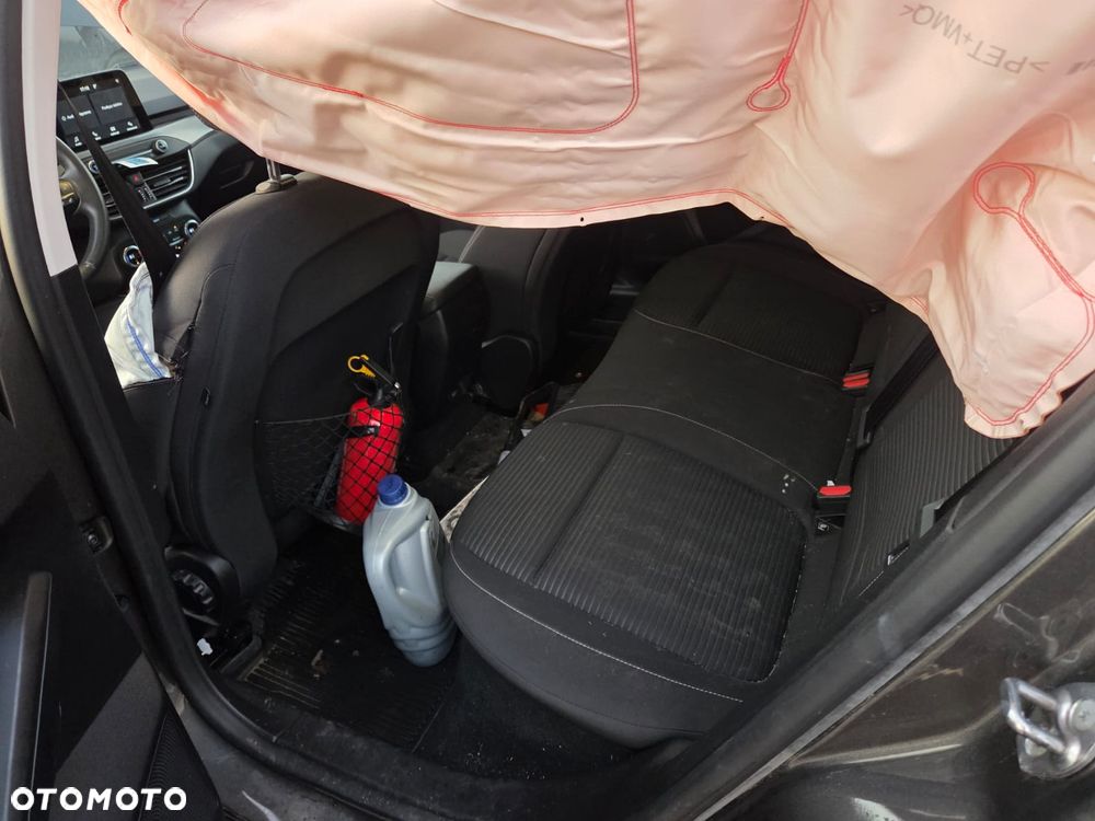 Ford Focus 1.5 EcoBoost Titanium - 13