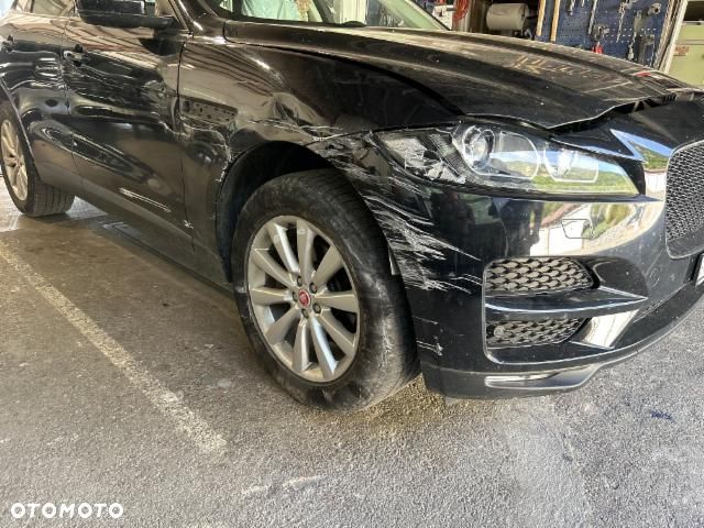 Jaguar F-Pace 20d AWD Pure - 8