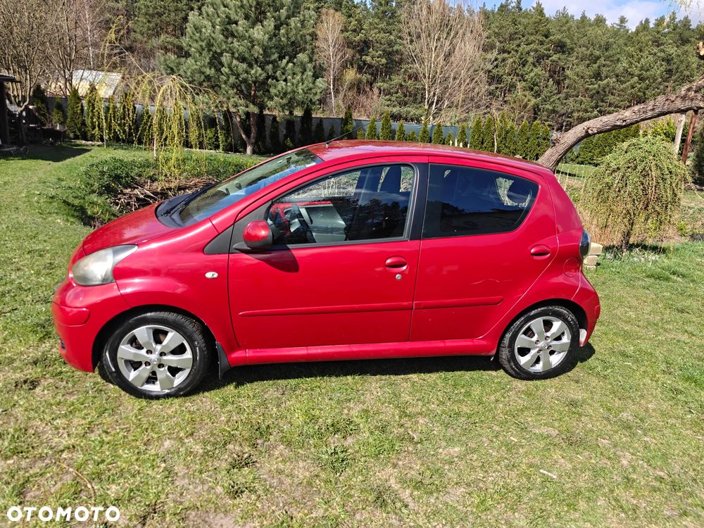 Toyota Aygo City - 2