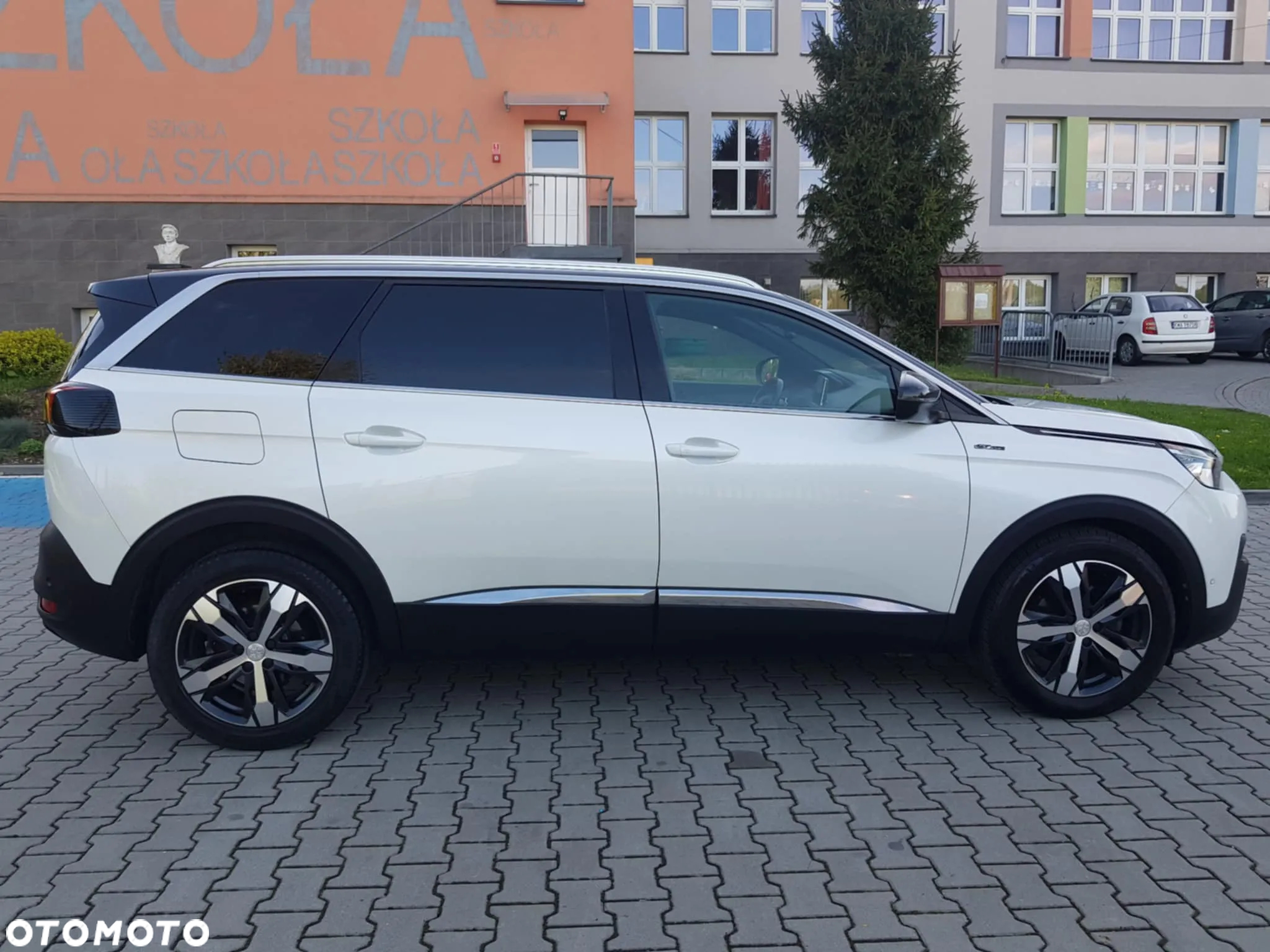 Peugeot 5008 - 9