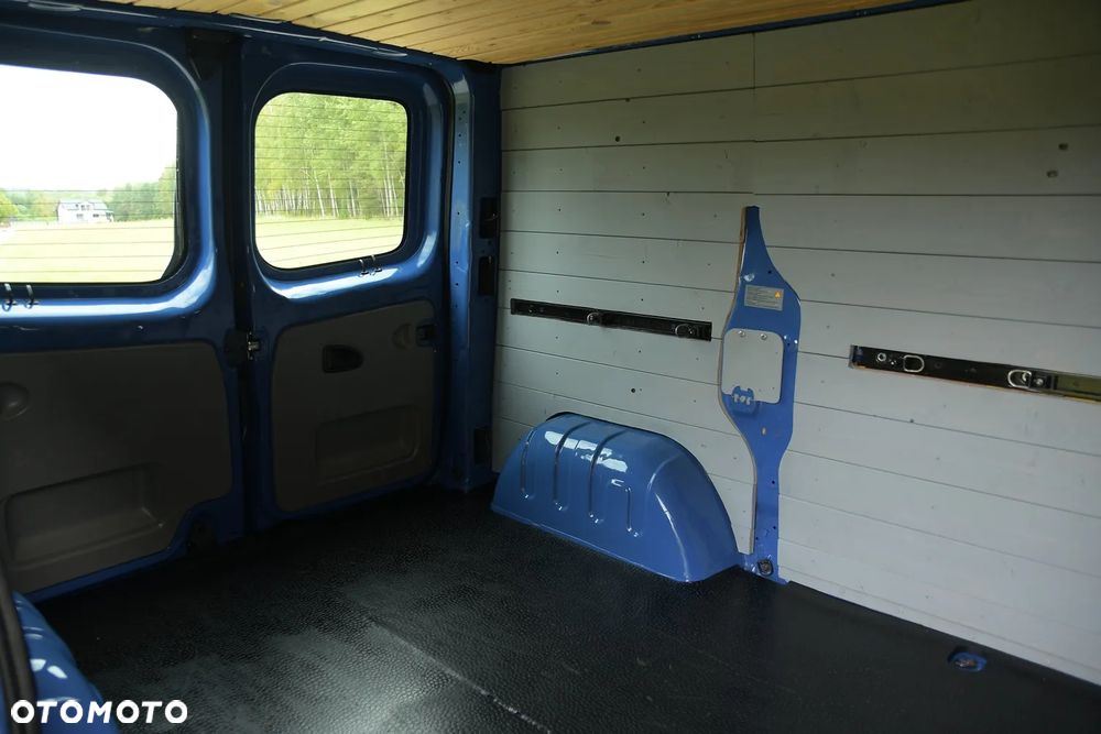 Opel VIVARO 2.5 CDTi 145KM * Z Niemiec * KLIMA * AUTOMAT * ZNAKOMITY STAN! - 25
