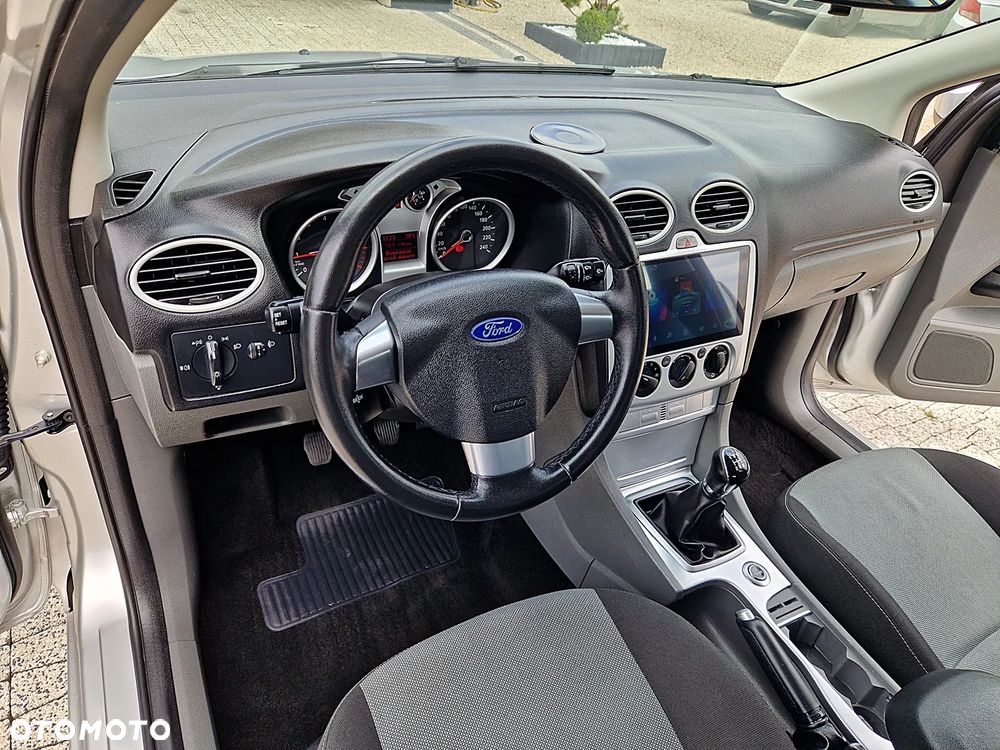 Ford Focus 1.6 16V Fun - 4