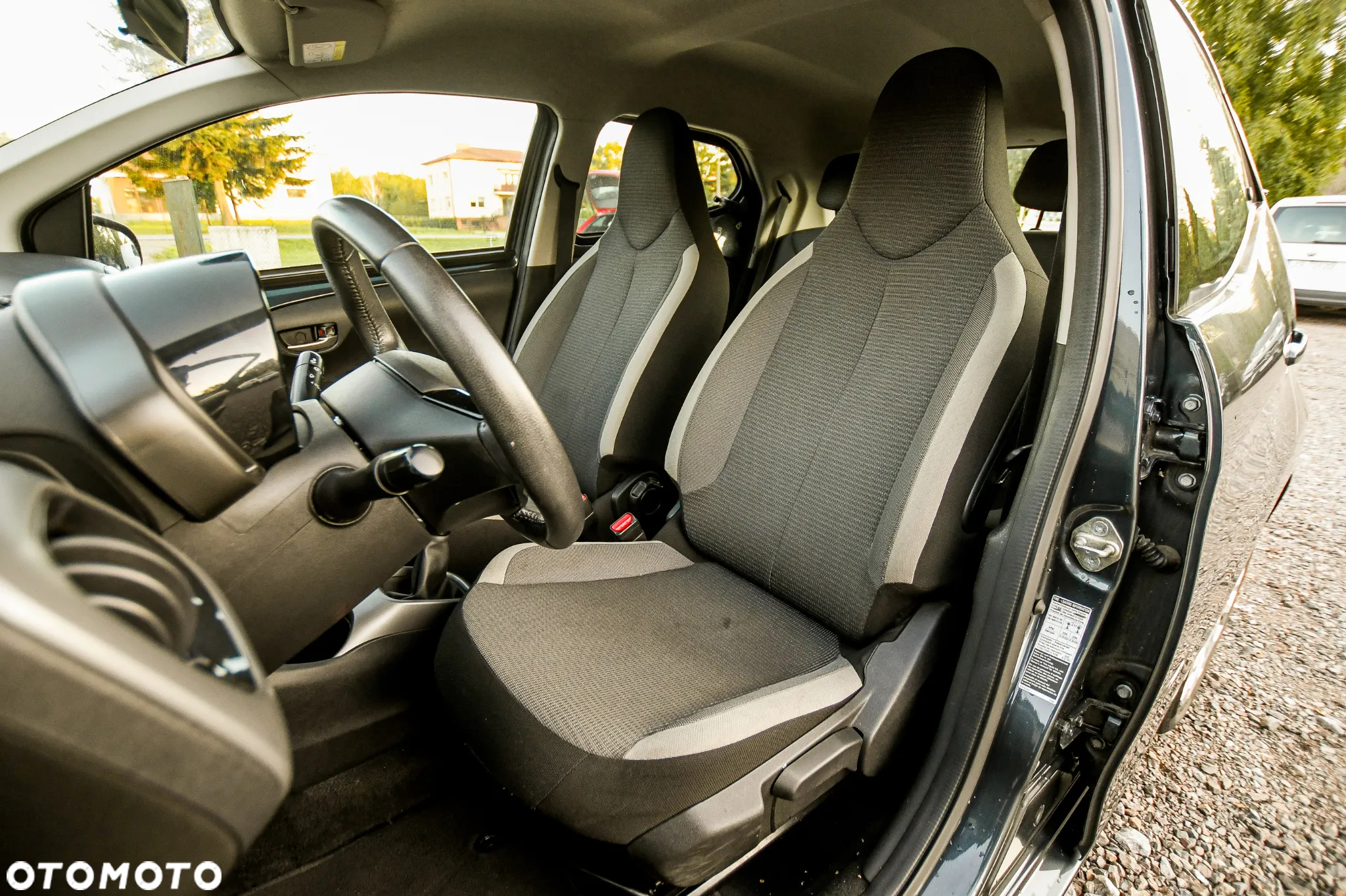 Toyota Aygo x - 30