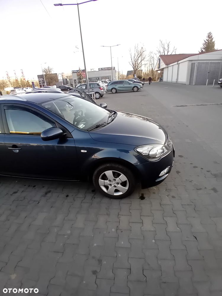 Kia Ceed 1.6 CVVT ISG Spirit - 4