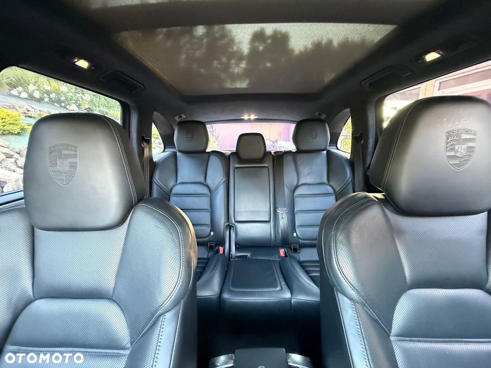Porsche Cayenne Turbo - 14