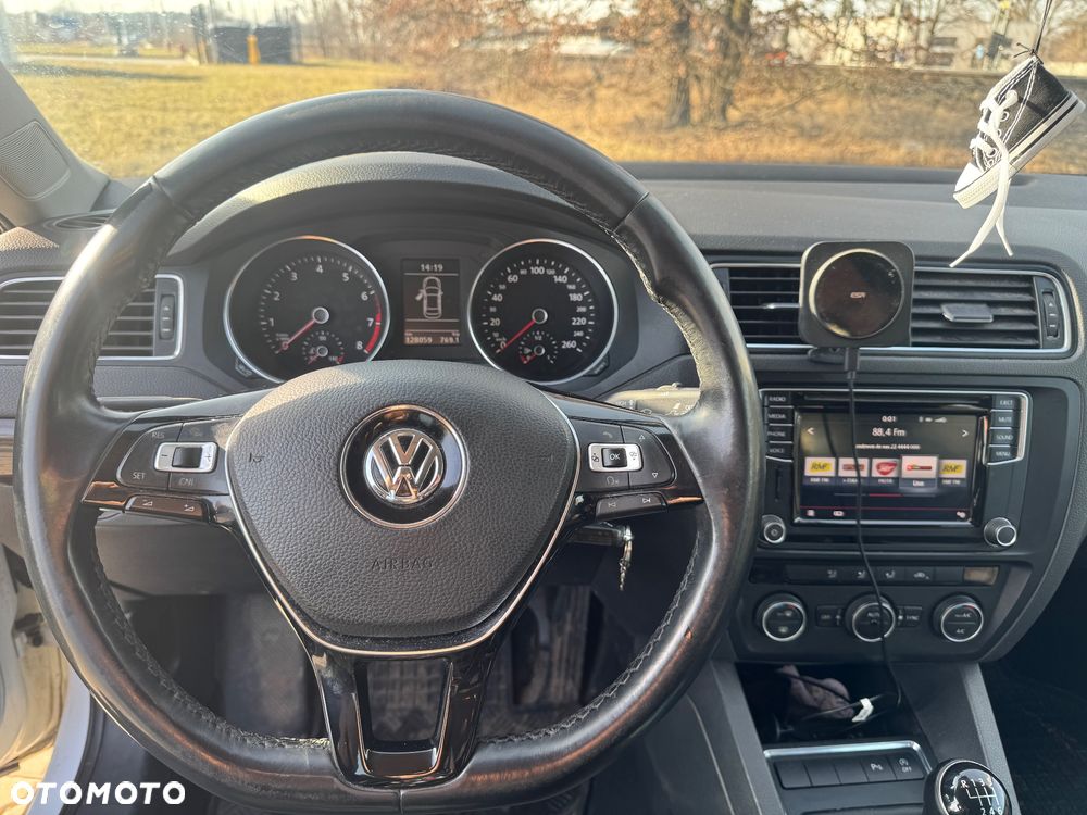 Volkswagen Jetta 1.4 TSI BMT Comfortline - 10
