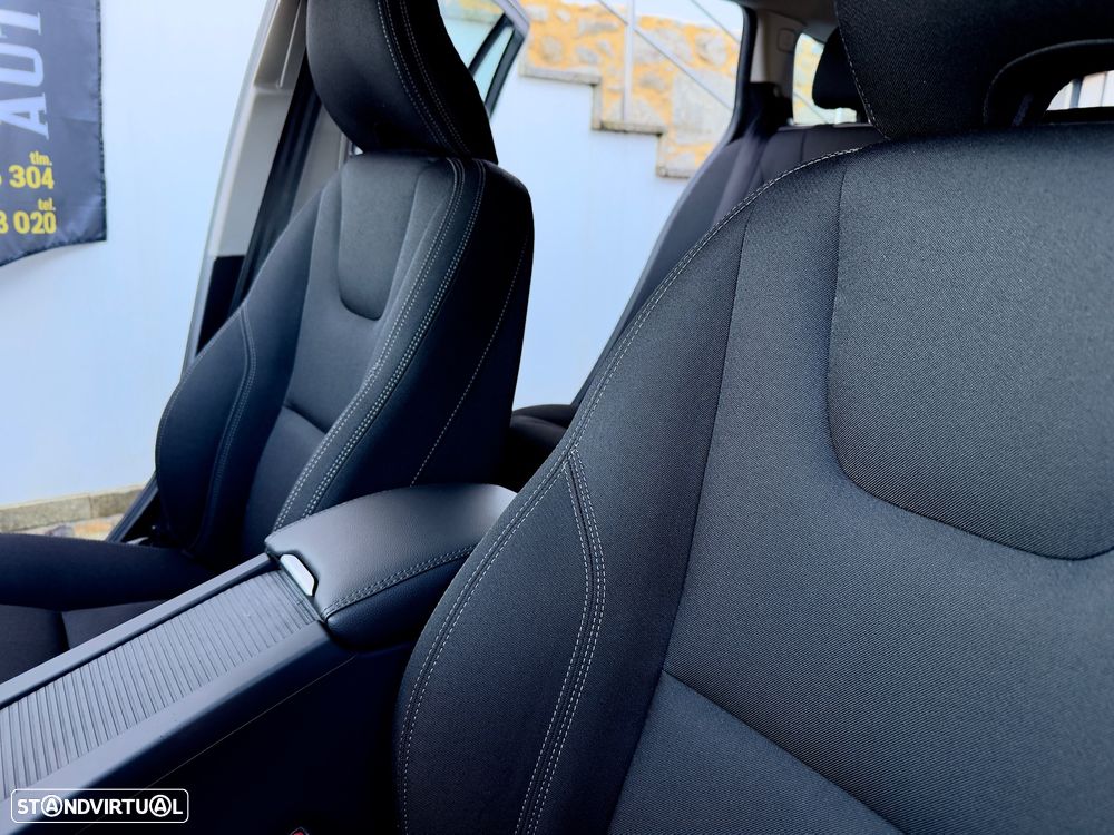 Volvo V60 Cross Country 2.0 D3 Momentum - 41