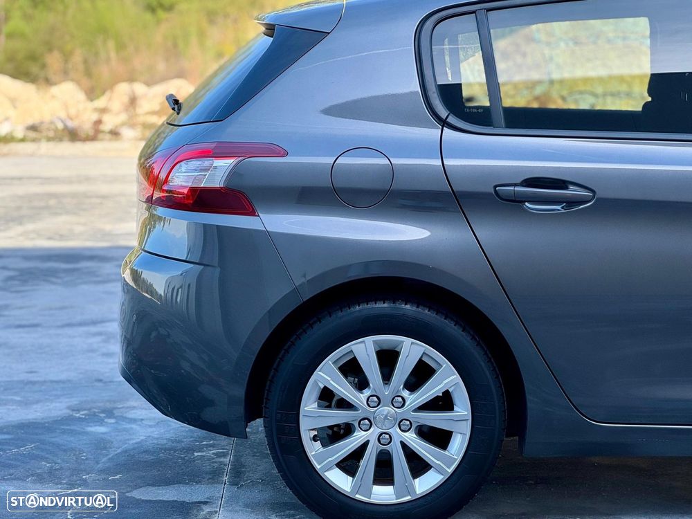 Peugeot 308 1.2 PureTech Style - 44
