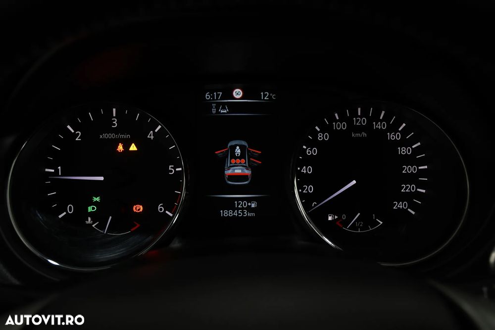 Nissan Qashqai 1.5 DCI N-Connecta - 17