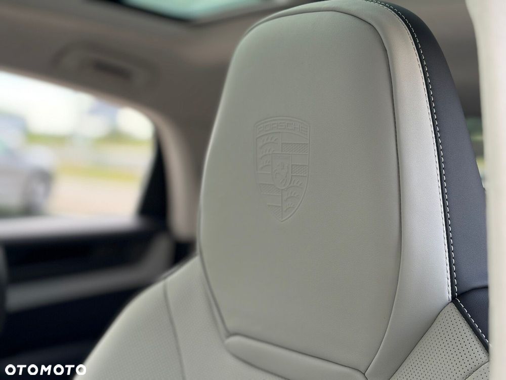 Porsche Cayenne - 23