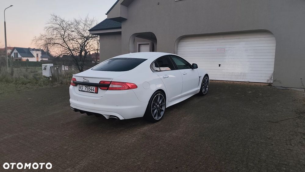 Jaguar XF 3.0 V6 D R-Sport - 18