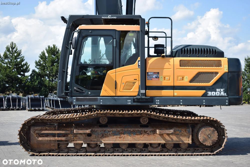 Hyundai HX300AL - 4