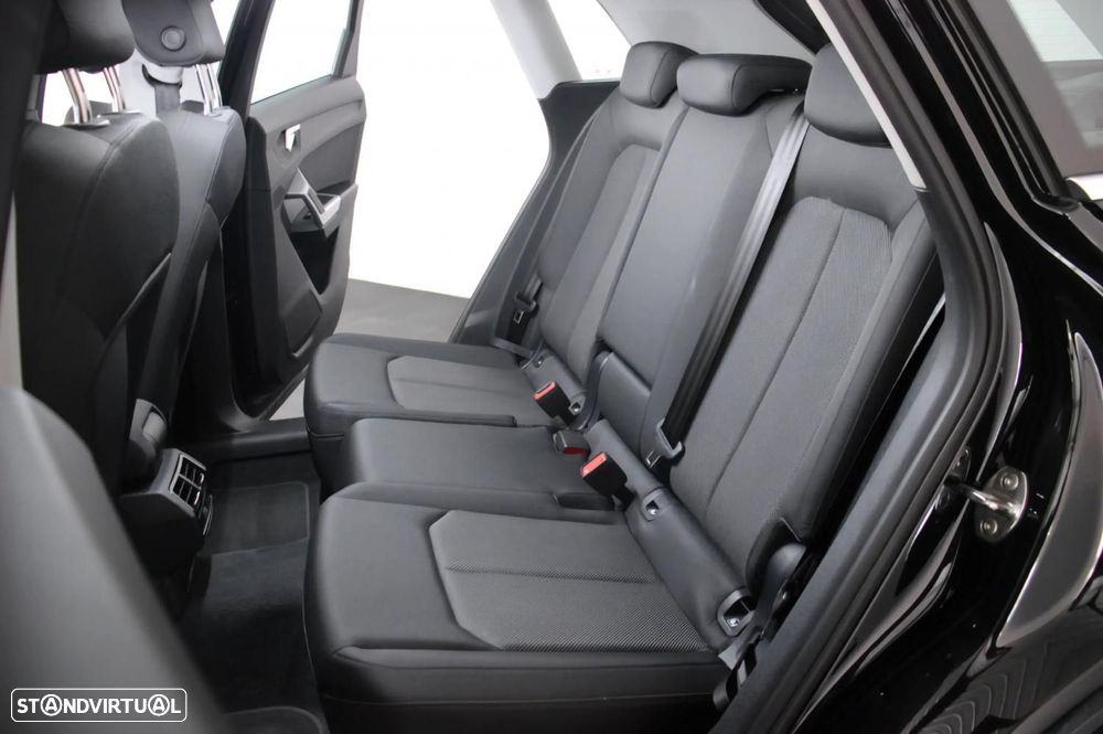 Audi Q3 35 TFSI S tronic - 14