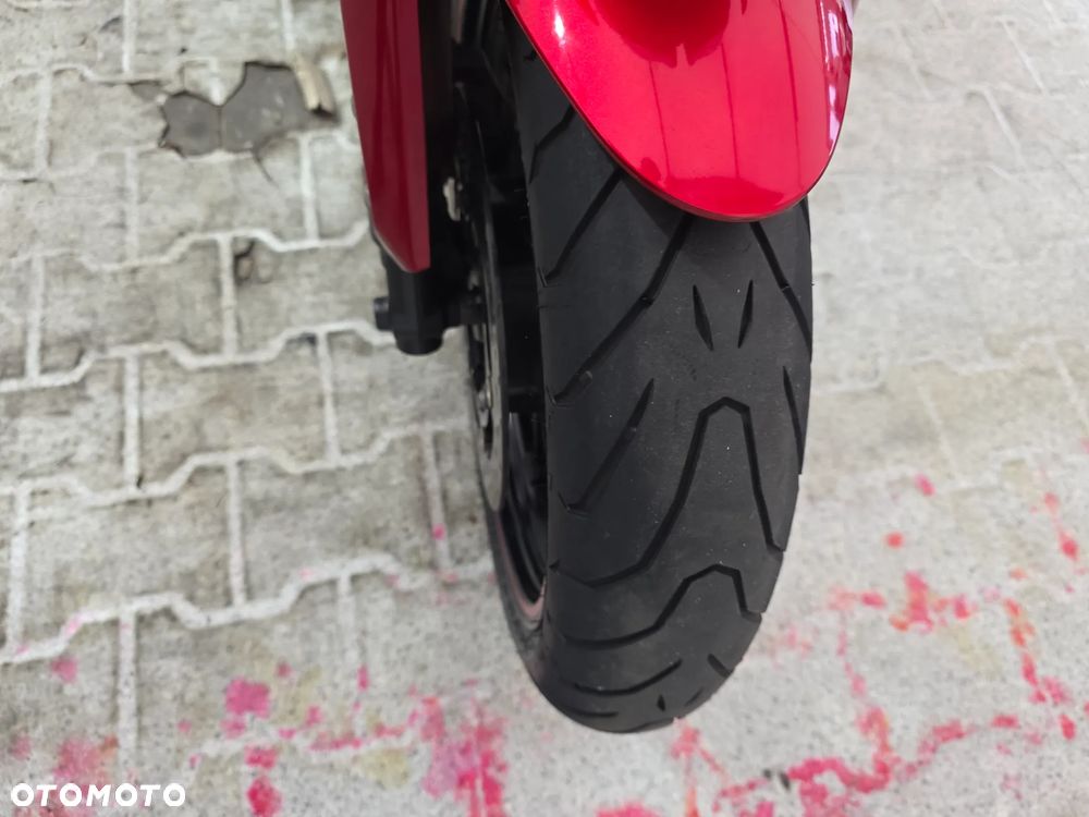 Yamaha MT - 27