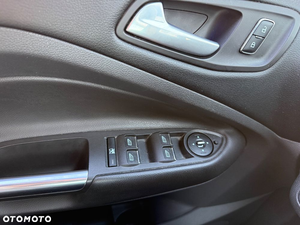 Ford Kuga 2.0 TDCi 4WD Titanium Plus - 23