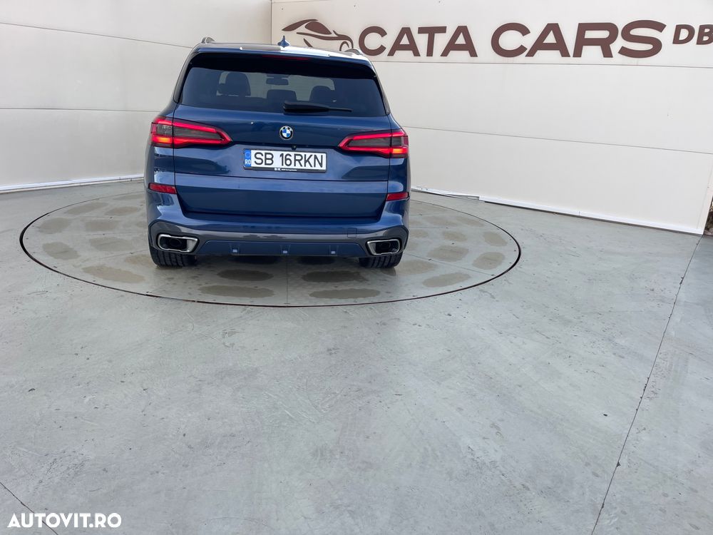 BMW X5 M M50d - 11
