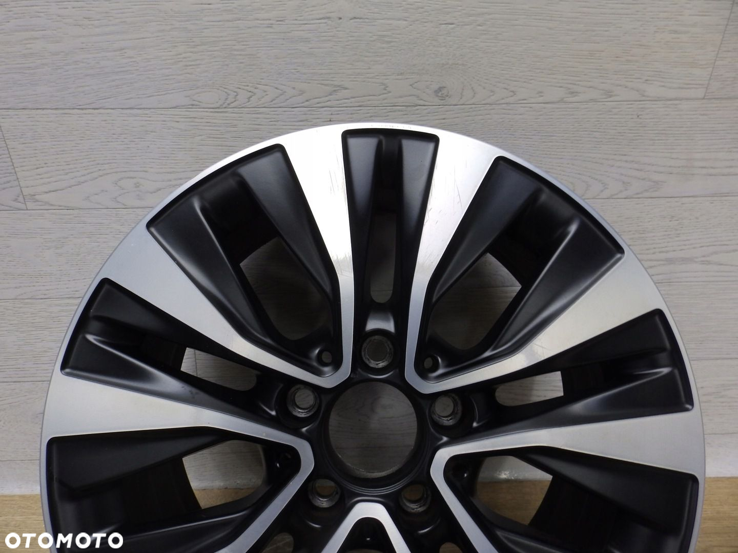 Felga Mercedes A-Klasa A177 6.5Jx16H2-N Et44 5x112 - 3
