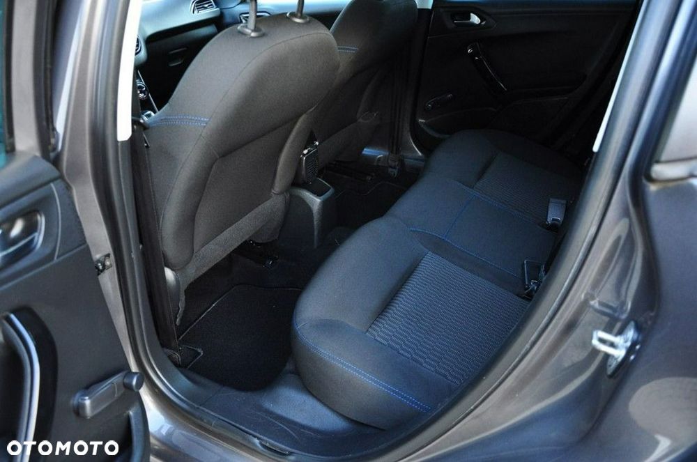 Peugeot 208 PureTech 82 Stop & Start Signature - 28