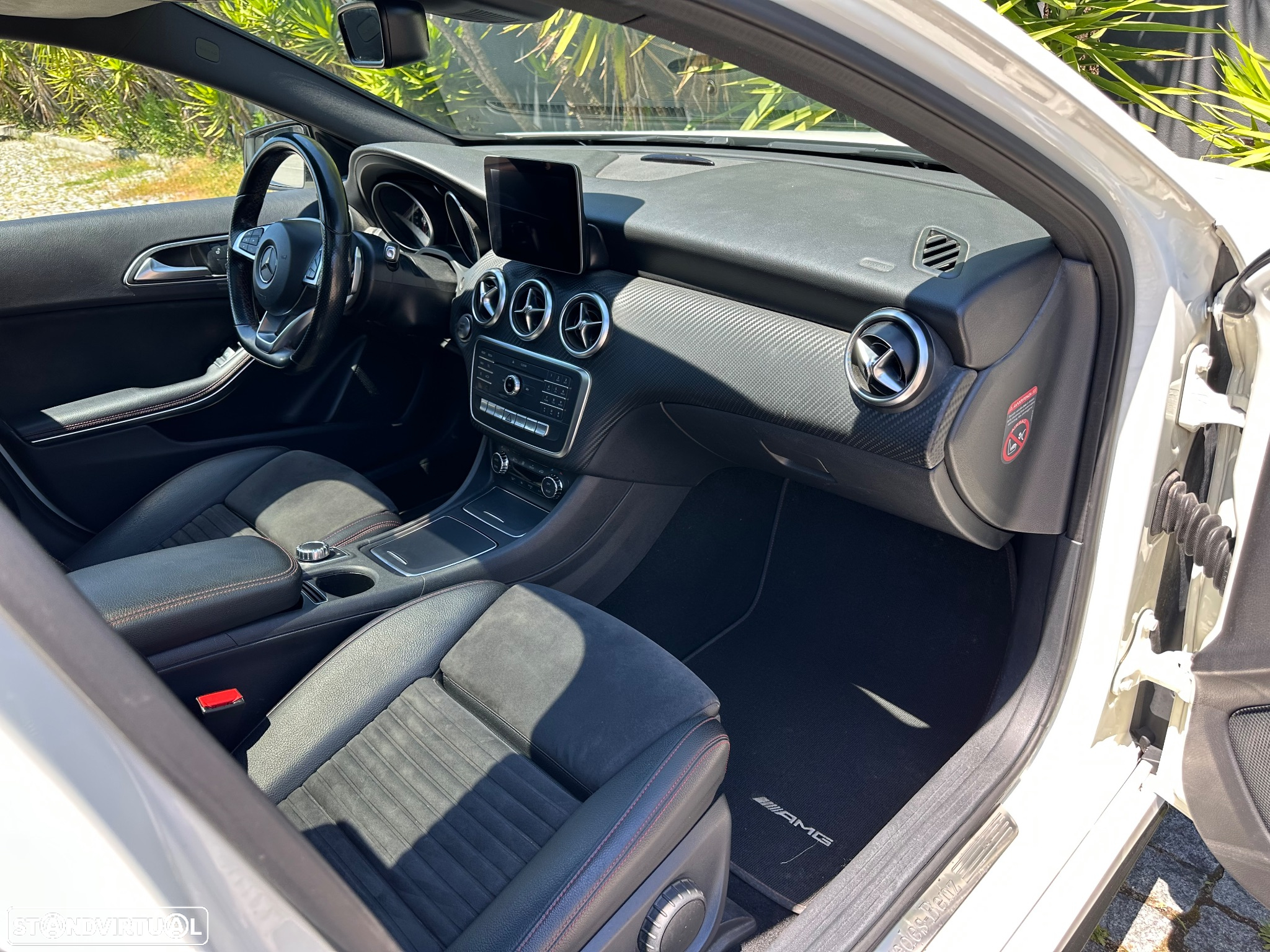 Mercedes-Benz A 180 CDI 7G-DCT AMG Line - 17