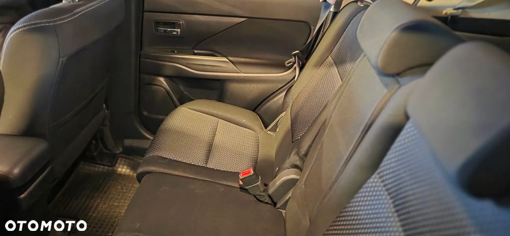 Mitsubishi Outlander 2.0 Intense 4WD CVT - 10