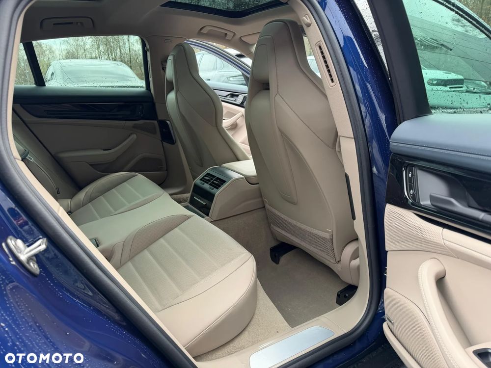 Porsche Panamera - 28