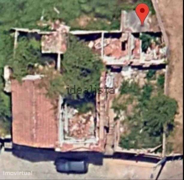 Moradia para reconstruir - Grande imagem: 2/2