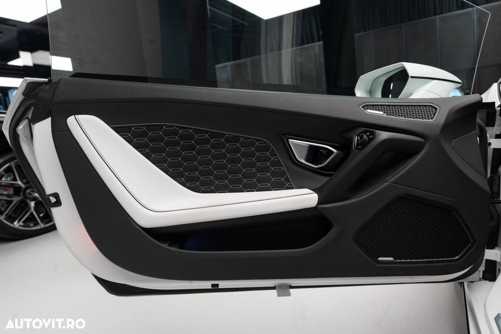 Lamborghini Huracan EVO - 11