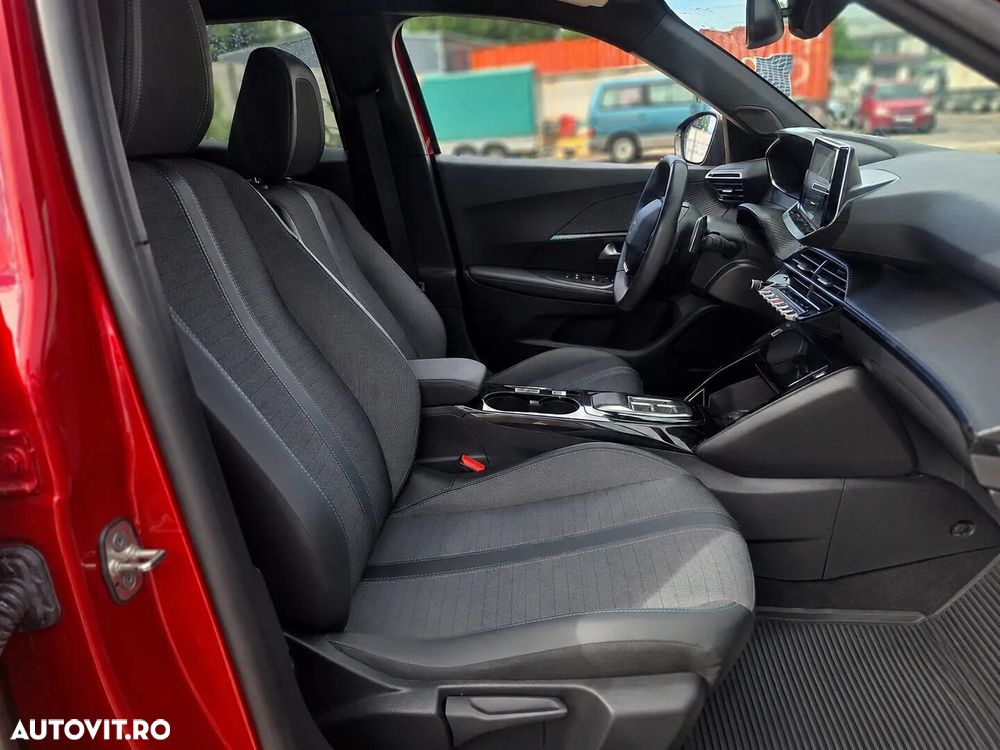 Peugeot 2008 - 14