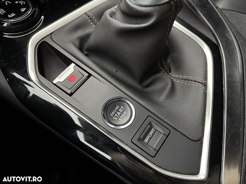 Peugeot 3008 1.5 BlueHDI S&S GT-Line - 24