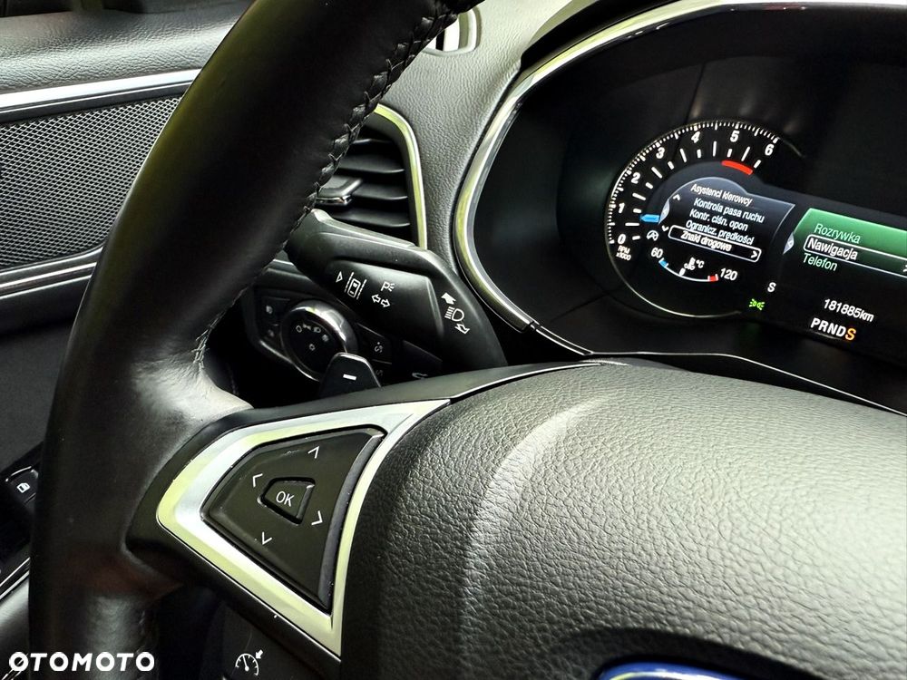 Ford S-Max - 32