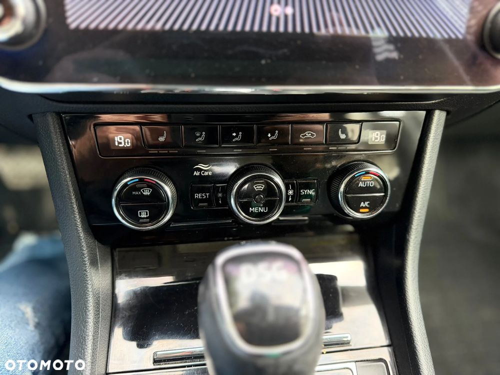 Skoda Superb 2.0 TDI Style DSG - 35