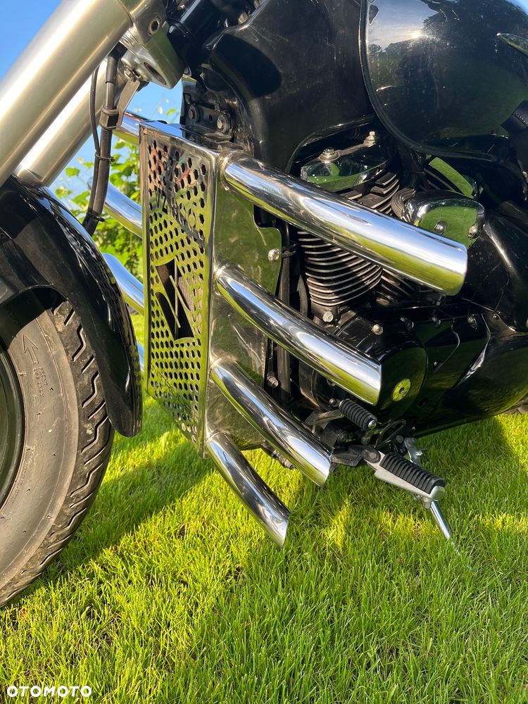 Suzuki Intruder - 5