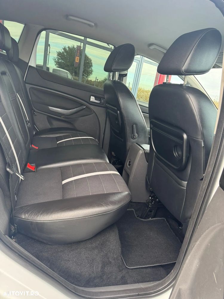 Ford Kuga 2.0 TDCi 4x4 Titanium - 9