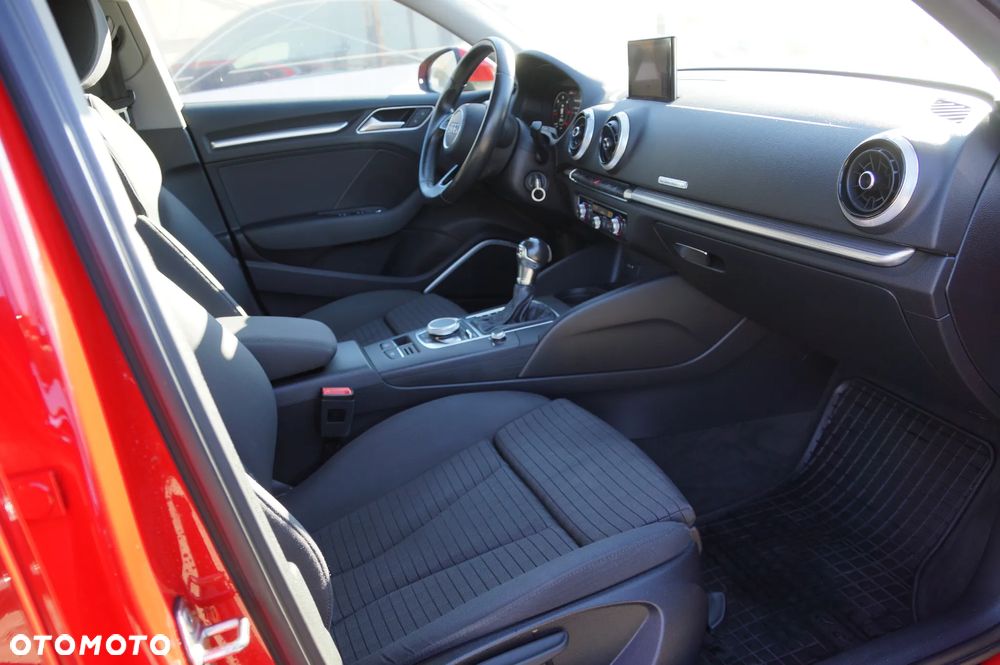 Audi A3 Sportback 2.0 TDI (clean diesel) quattro S tronic Attraction - 28