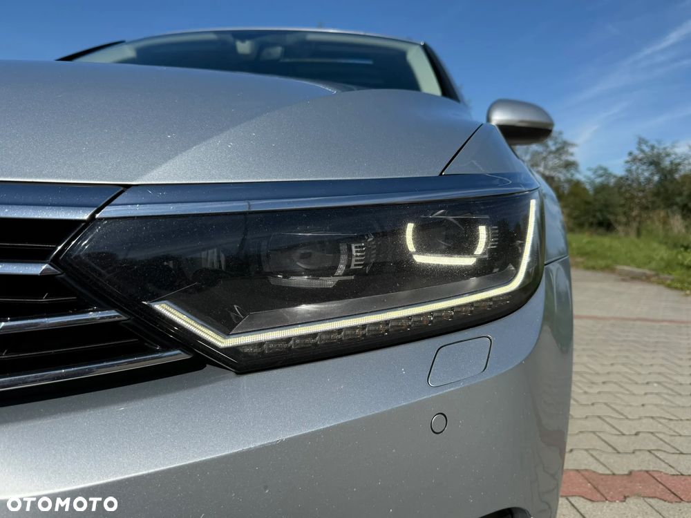 Volkswagen Passat - 13