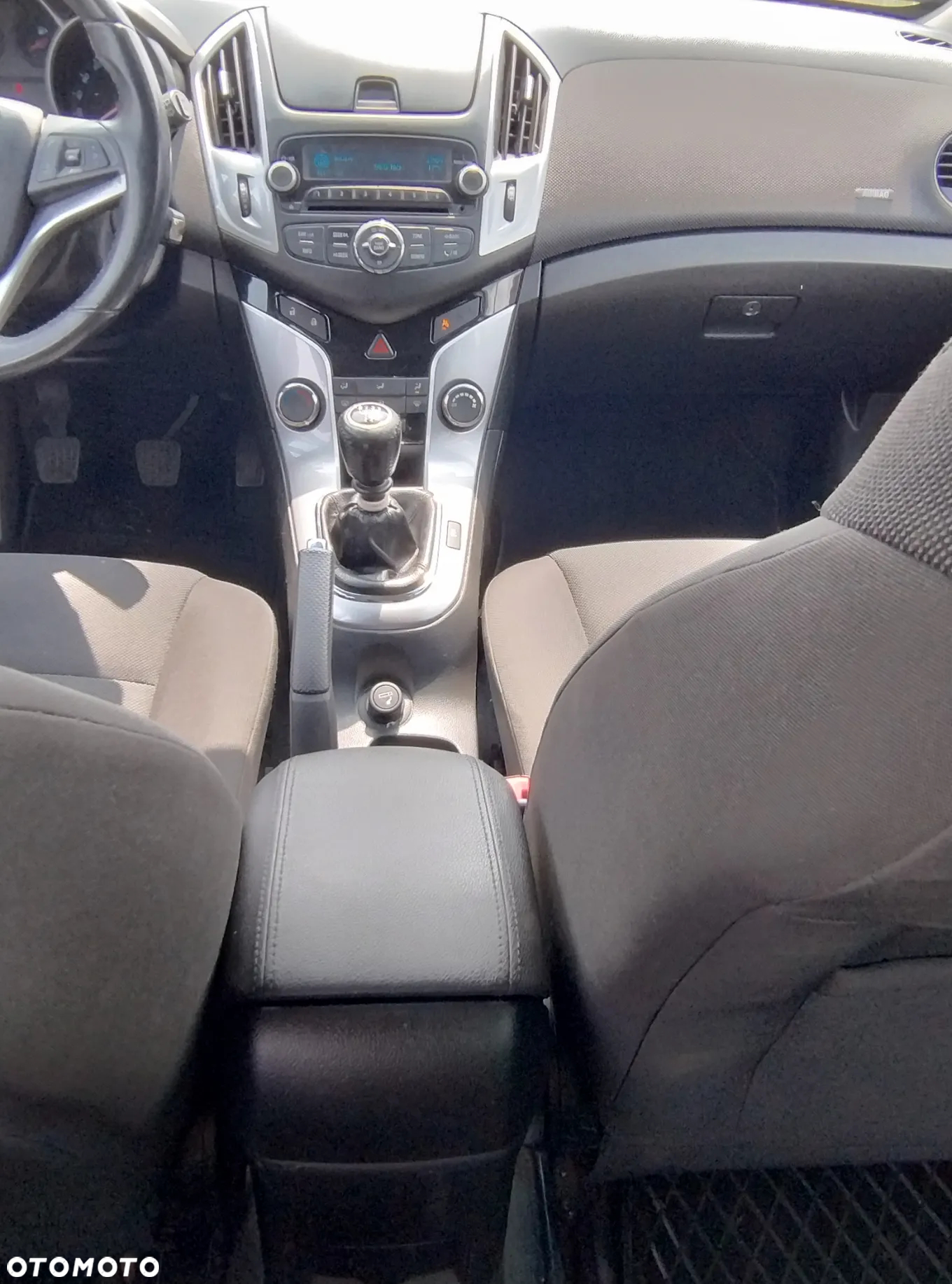 Chevrolet Cruze Station Wagon 1.6 LS - 12