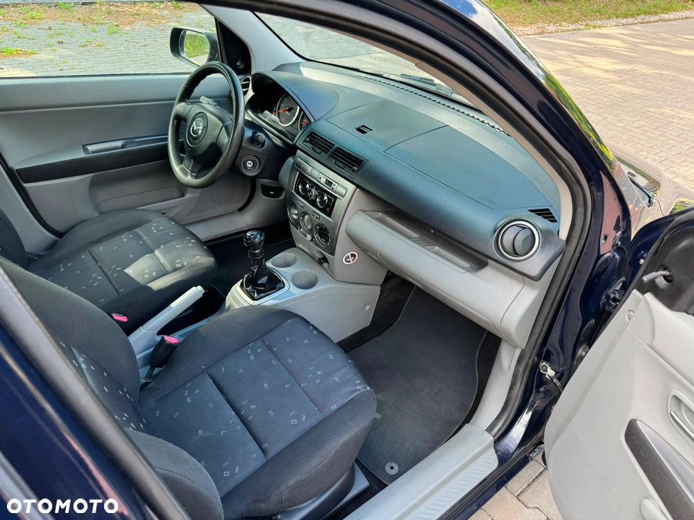 Mazda 2 - 8