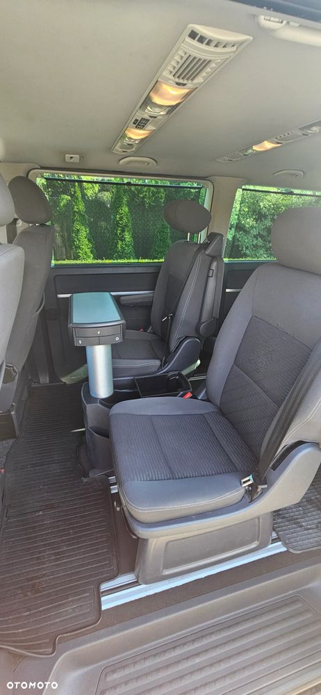 Volkswagen Multivan - 9