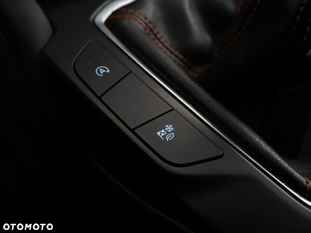 Ford Kuga 2.0 TDCi FWD ST-Line - 31