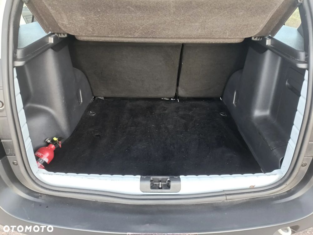 Dacia Duster 1.6 16V 4x2 - 14