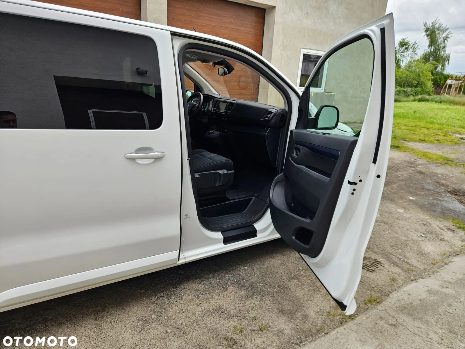 Peugeot Traveller 2.0 BlueHDi Compact Allure - 17