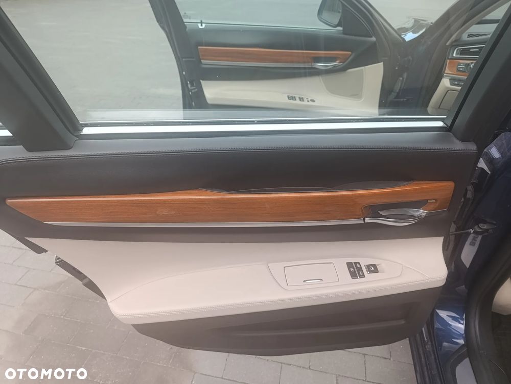 BMW Seria 7 - 14