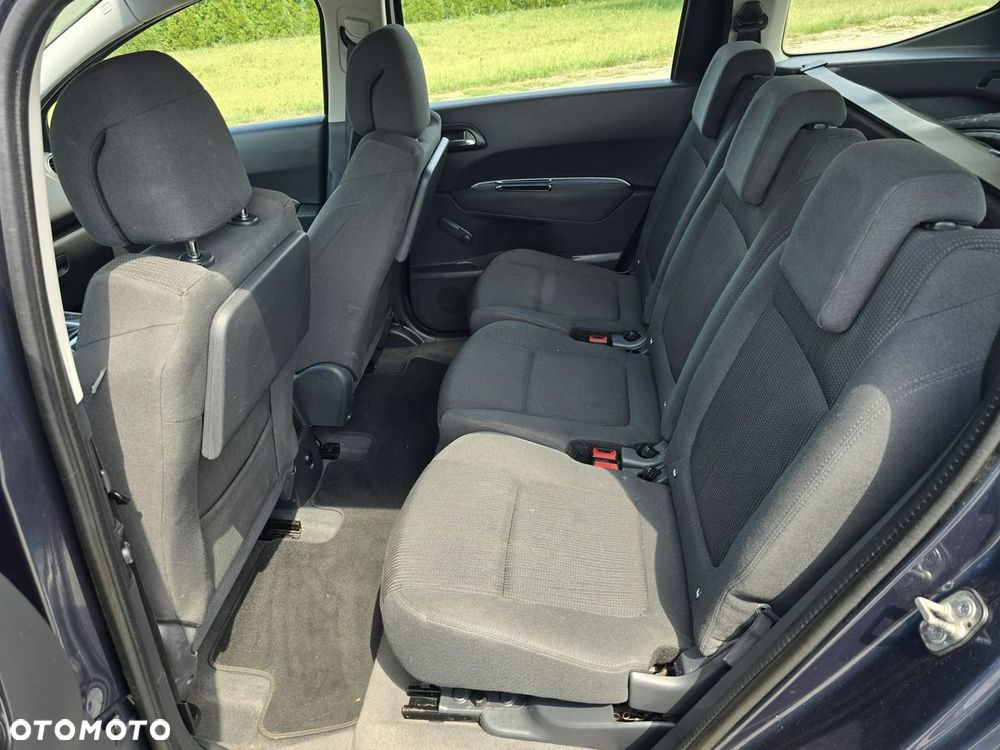 Peugeot 5008 - 14