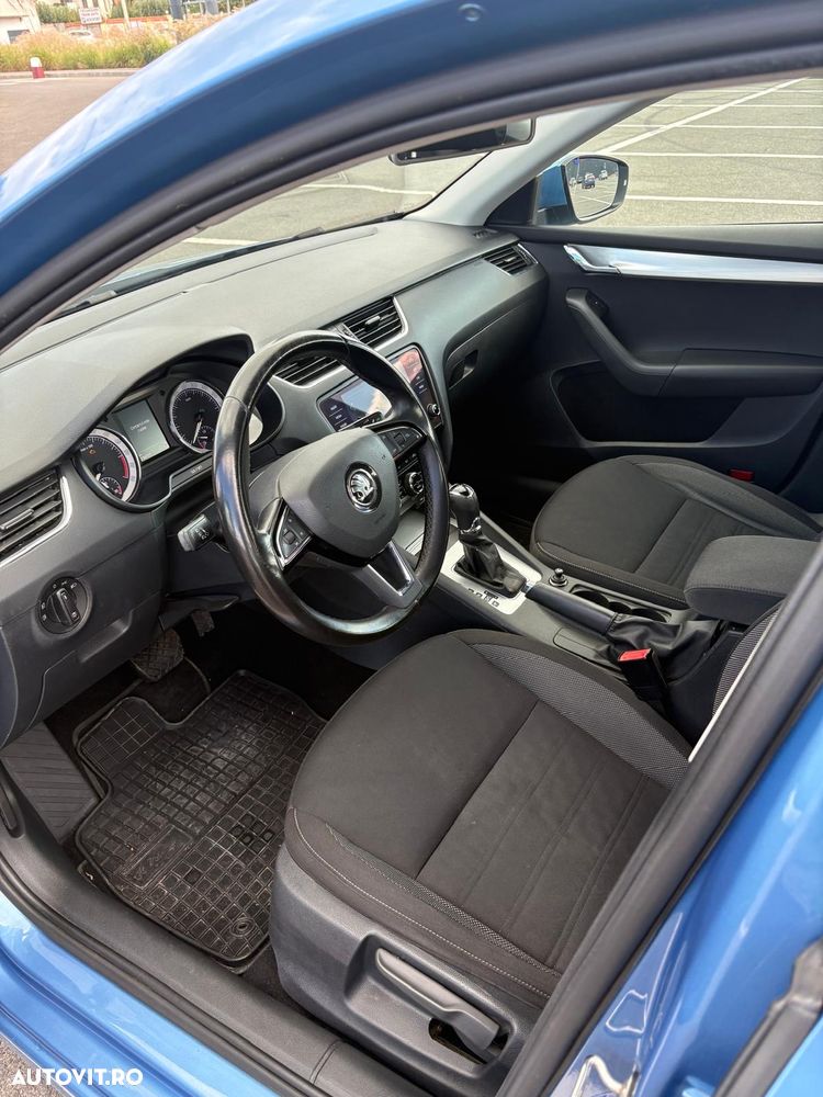 Skoda Octavia 1.6 TDI DSG Style - 7